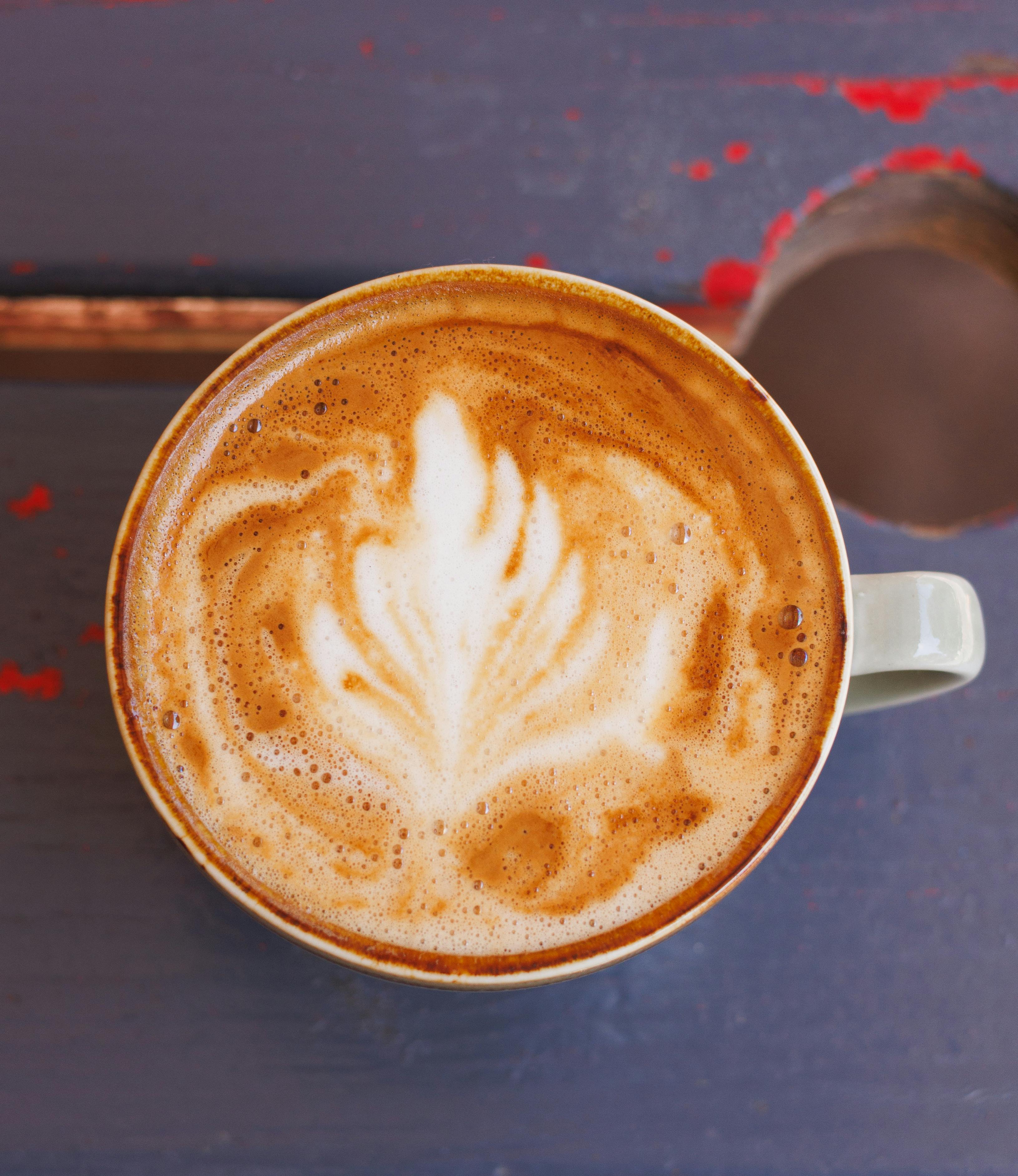 FLAT WHITE