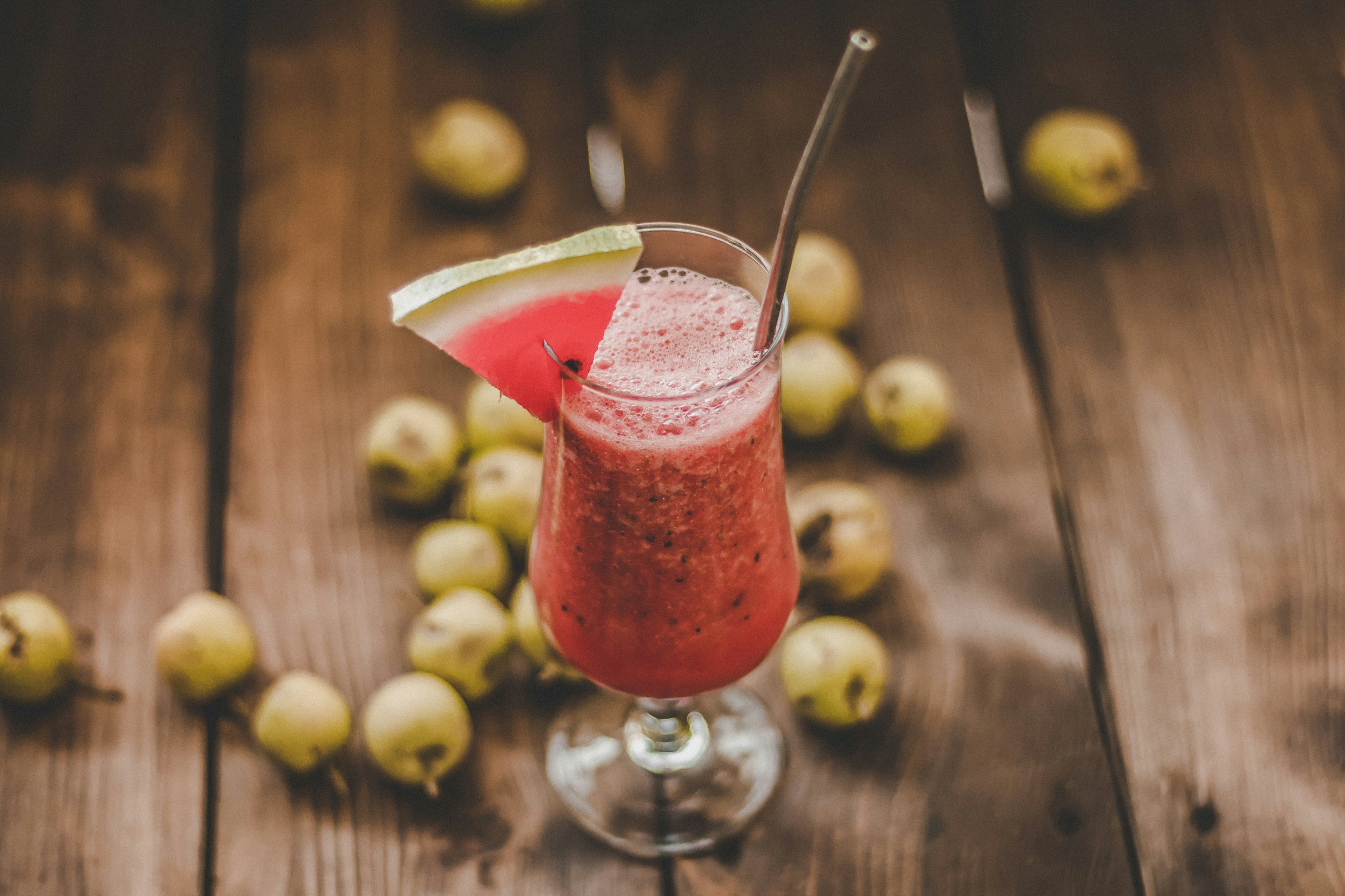 APPLE & GUAVA