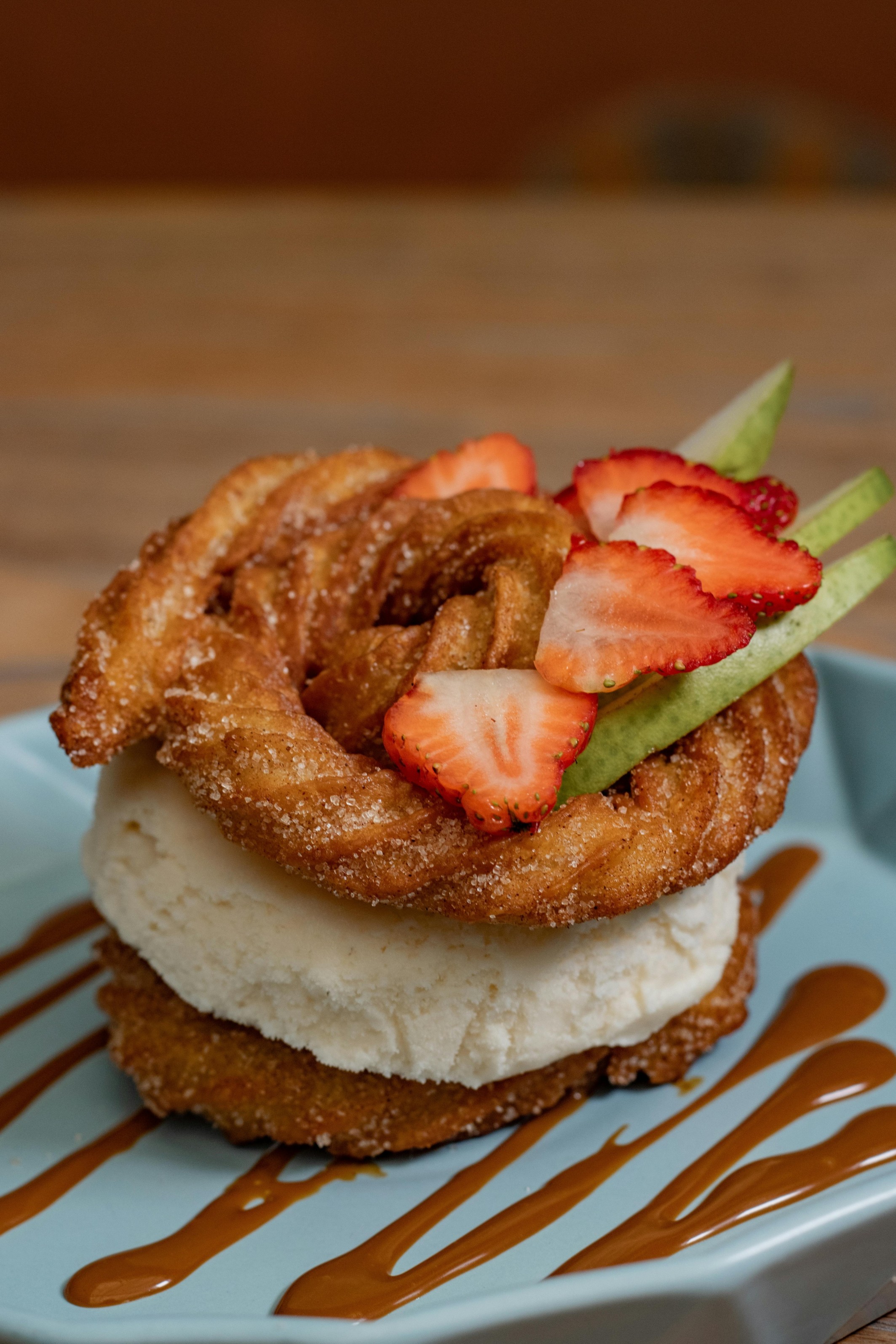 STRAWBERRY SANDWICH